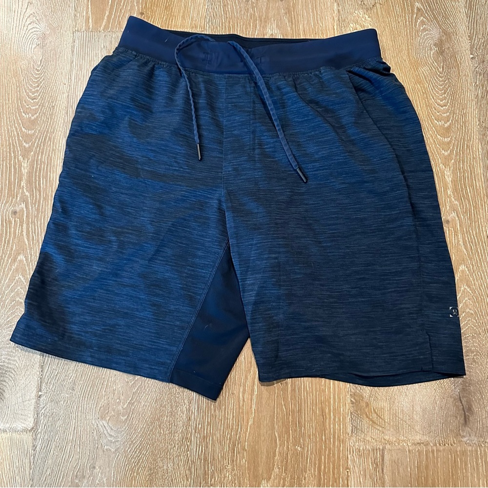 Lululemon Mens size medium navy blue shorts